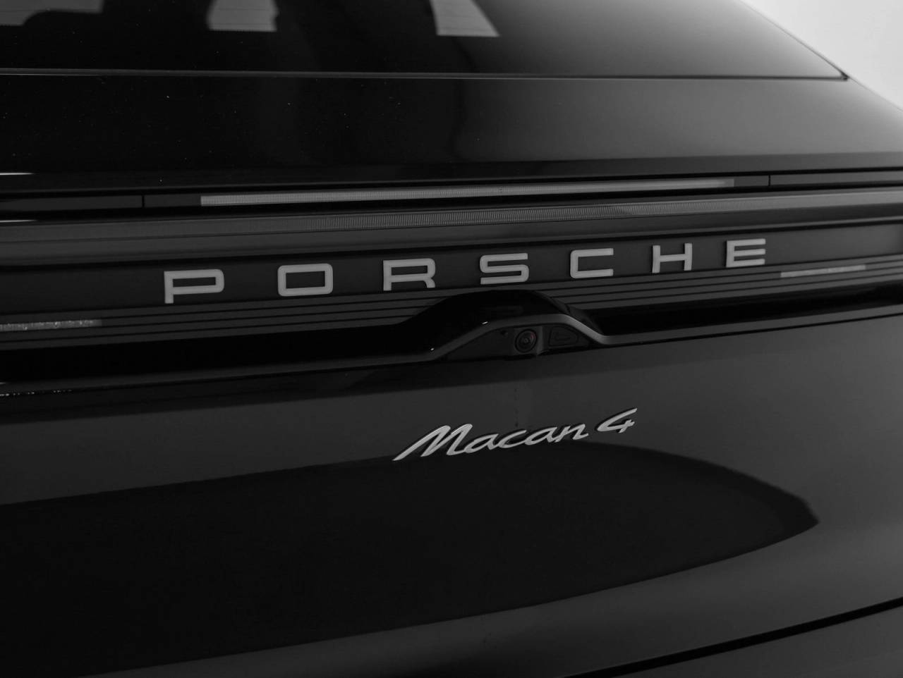 2026 Porsche Macan Macan 4 Electric