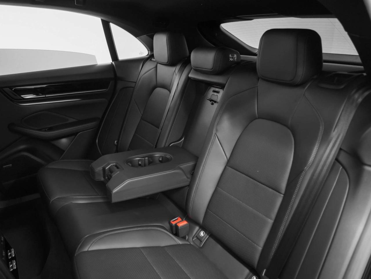 2026 Porsche Macan Macan 4 Electric