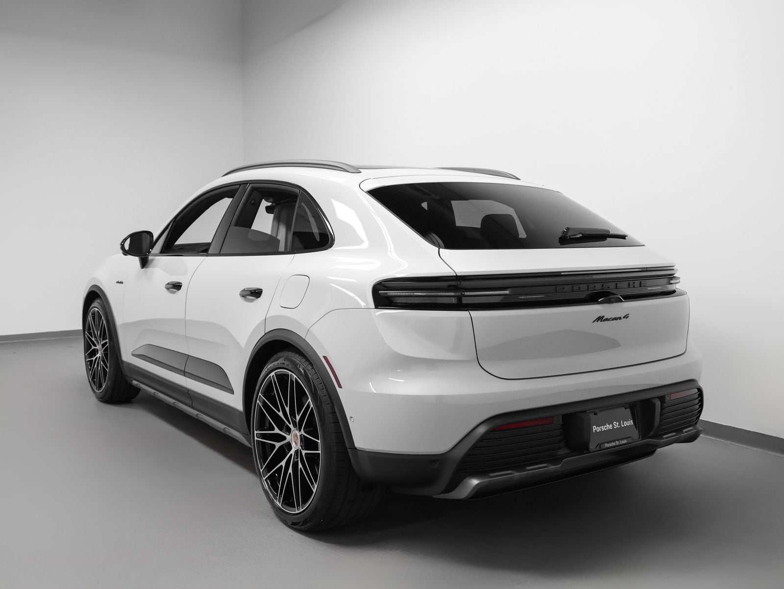 2026 Porsche Macan 4 Electric