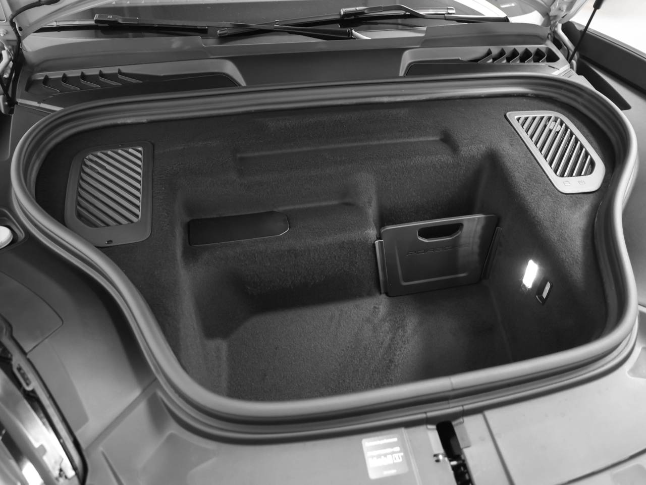 2026 Porsche Macan 4 Electric