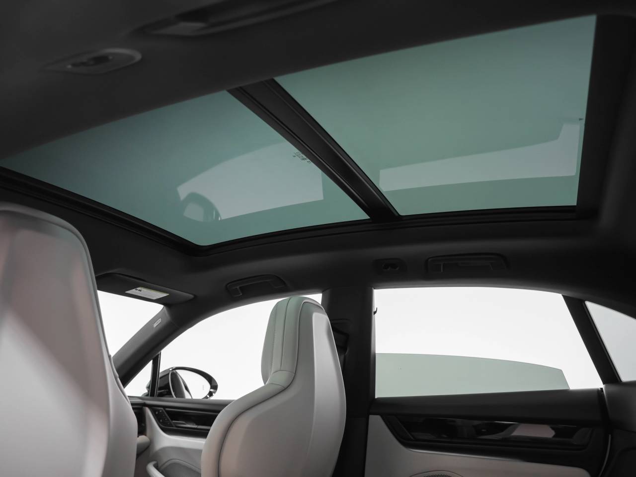 2026 Porsche Macan 4 Electric
