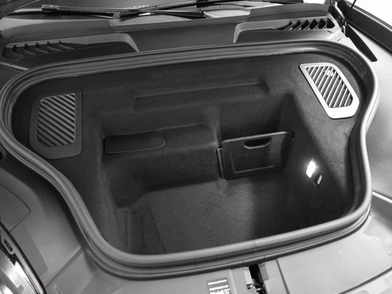 2026 Porsche Macan 4 Electric