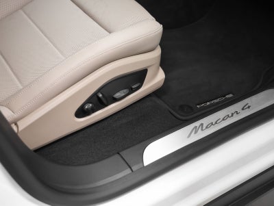2025 Porsche Macan 4 Electric