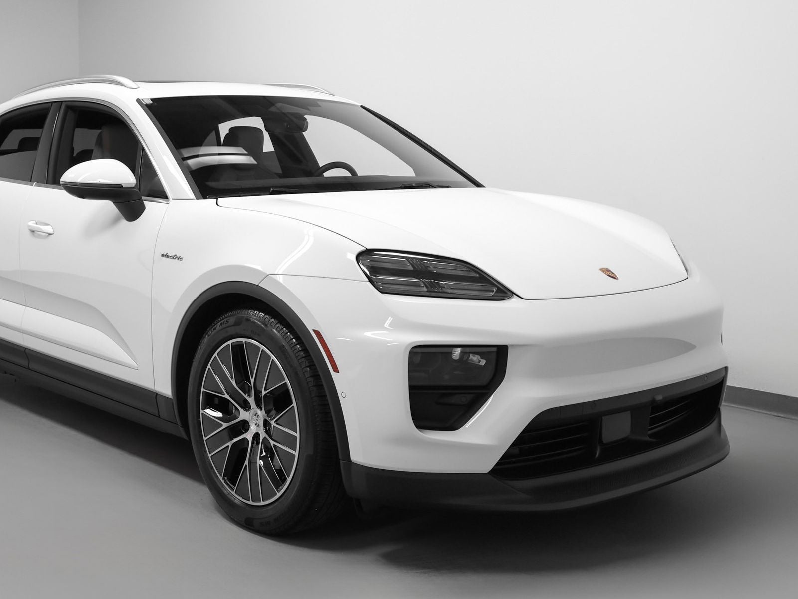 2025 Porsche Macan 4 Electric
