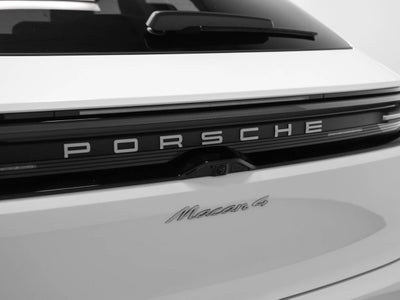 2025 Porsche Macan 4 Electric