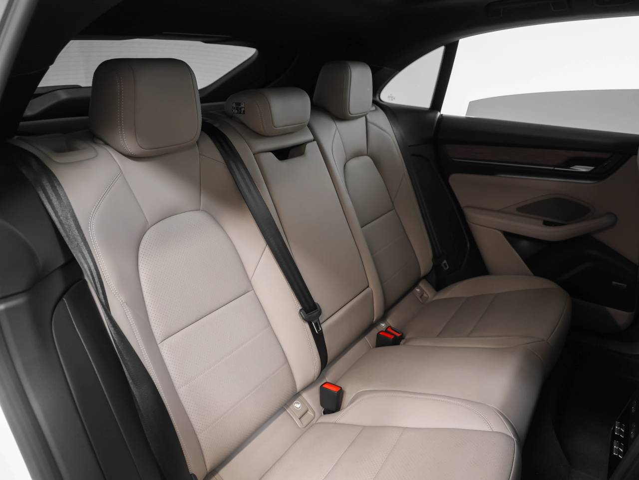 2025 Porsche Macan 4 Electric