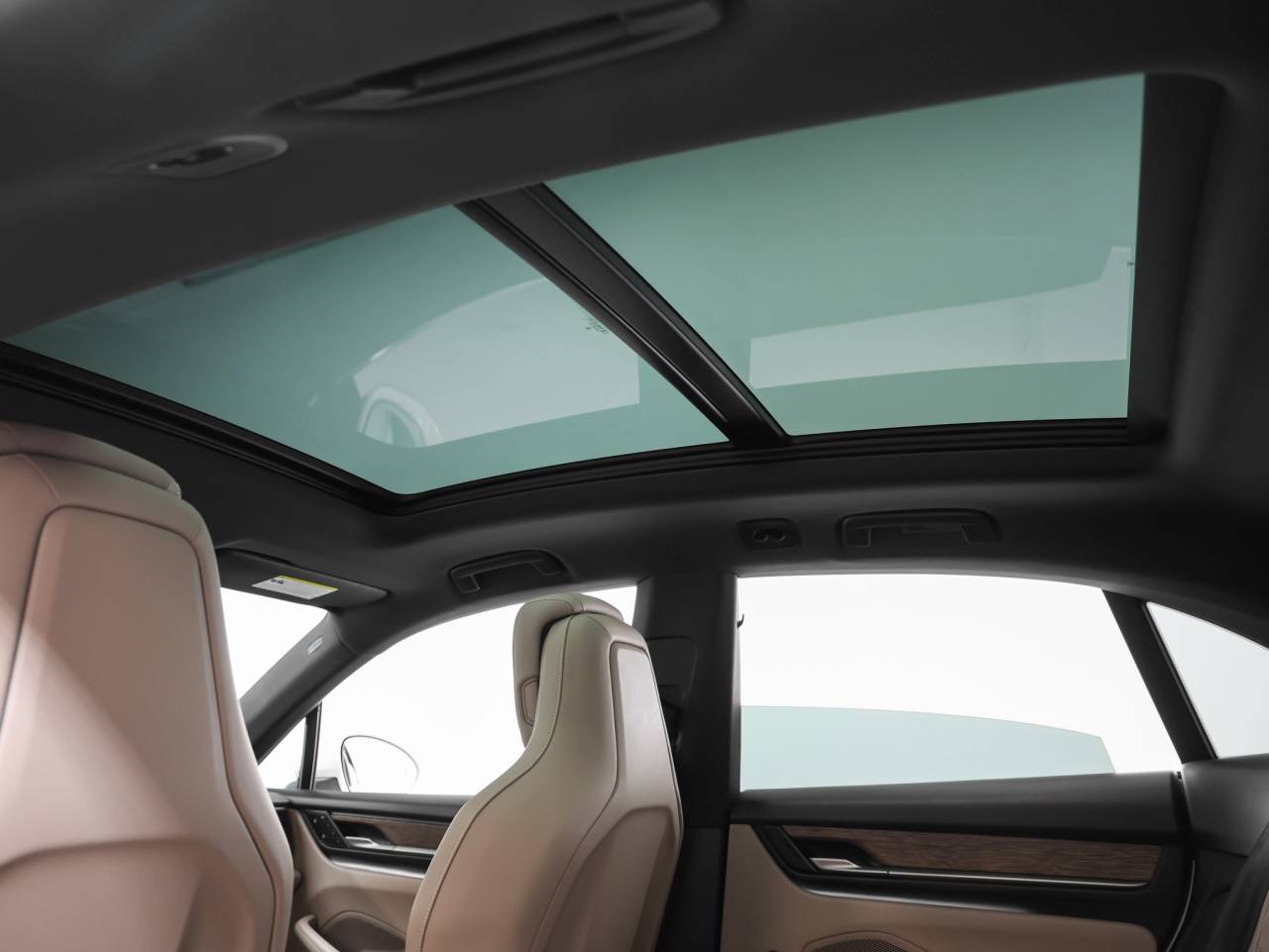 2025 Porsche Macan 4 Electric