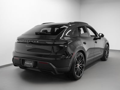 2026 Porsche Macan Electric 4