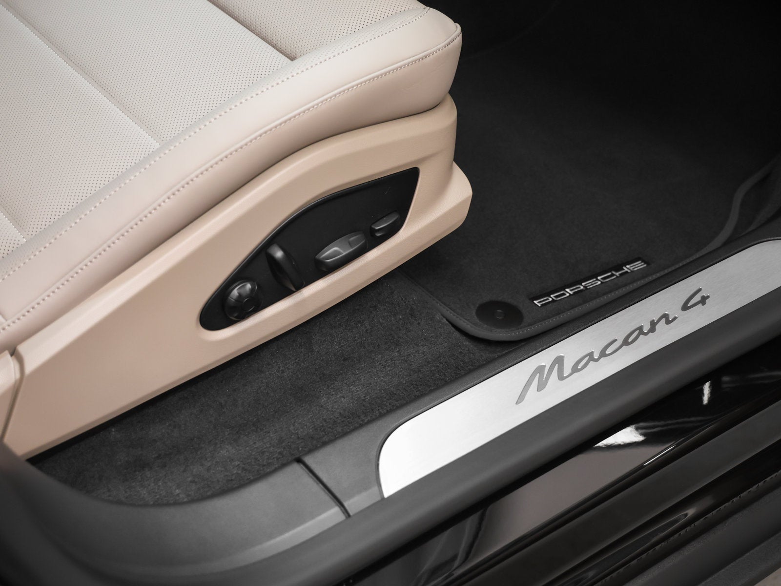 2026 Porsche Macan Electric 4