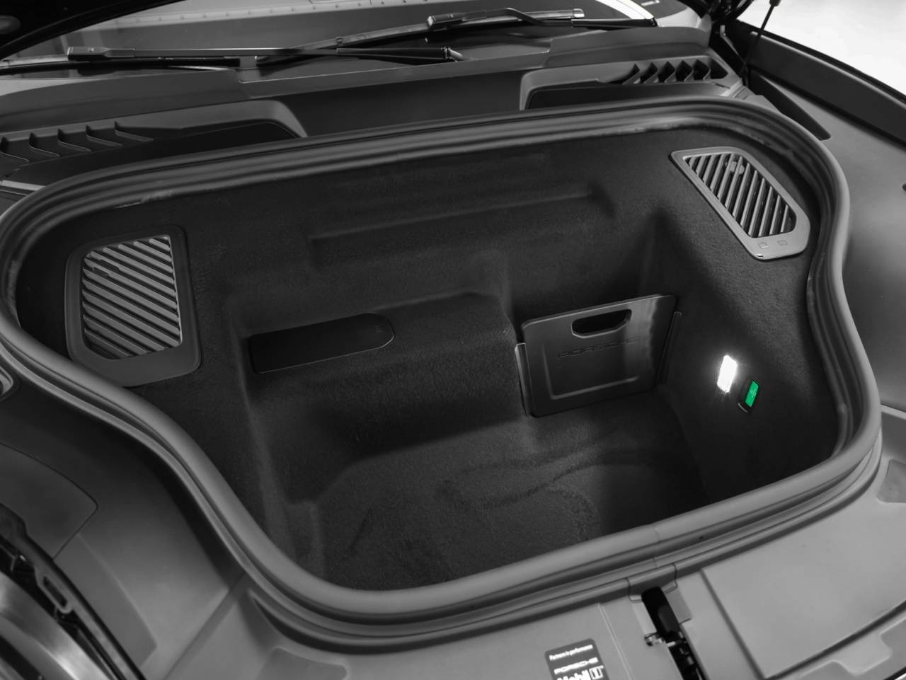 2026 Porsche Macan 4 Electric