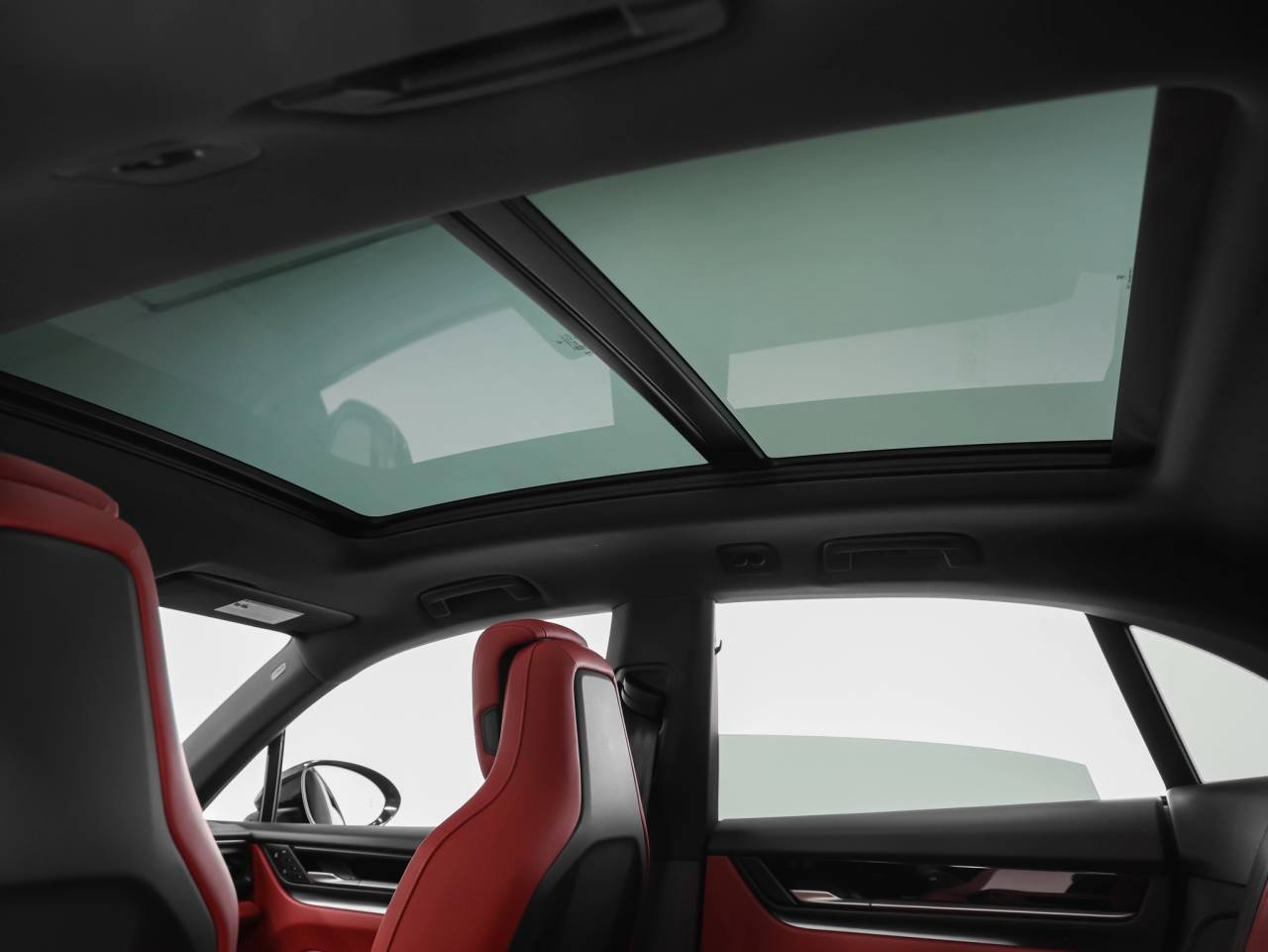 2026 Porsche Macan 4 Electric