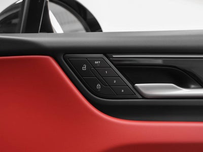 2026 Porsche Macan 4 Electric