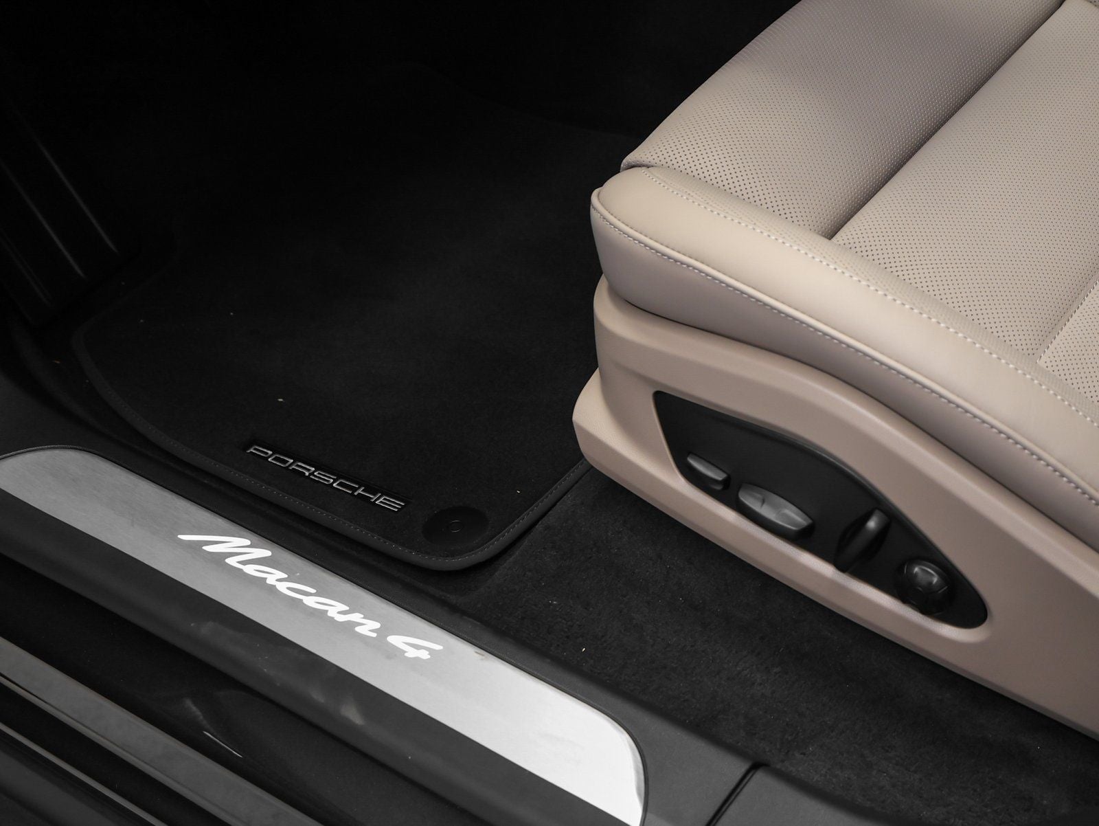 2026 Porsche Macan Macan 4 Electric