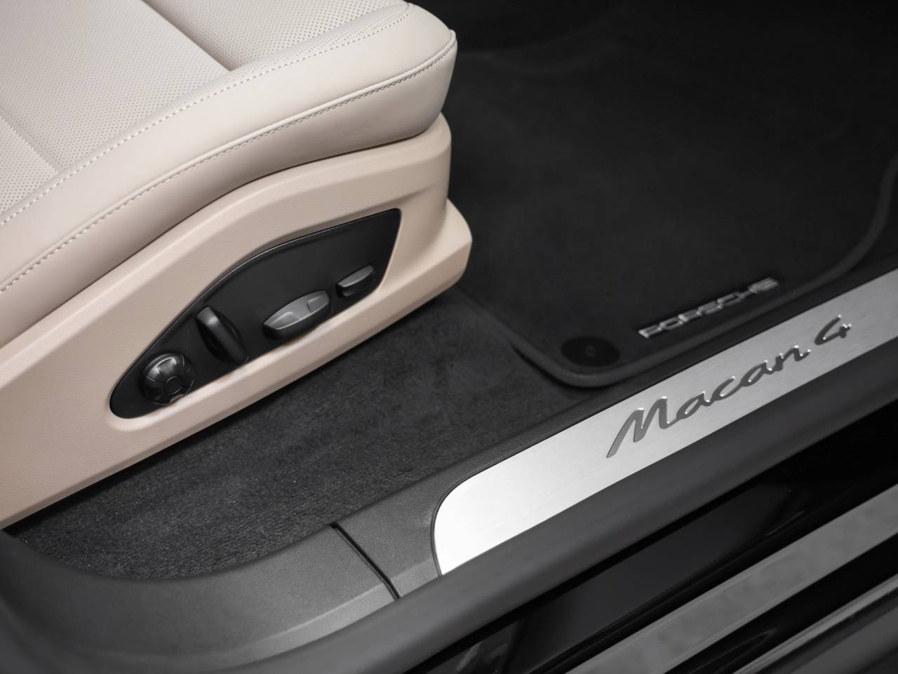 2026 Porsche Macan Macan 4 Electric