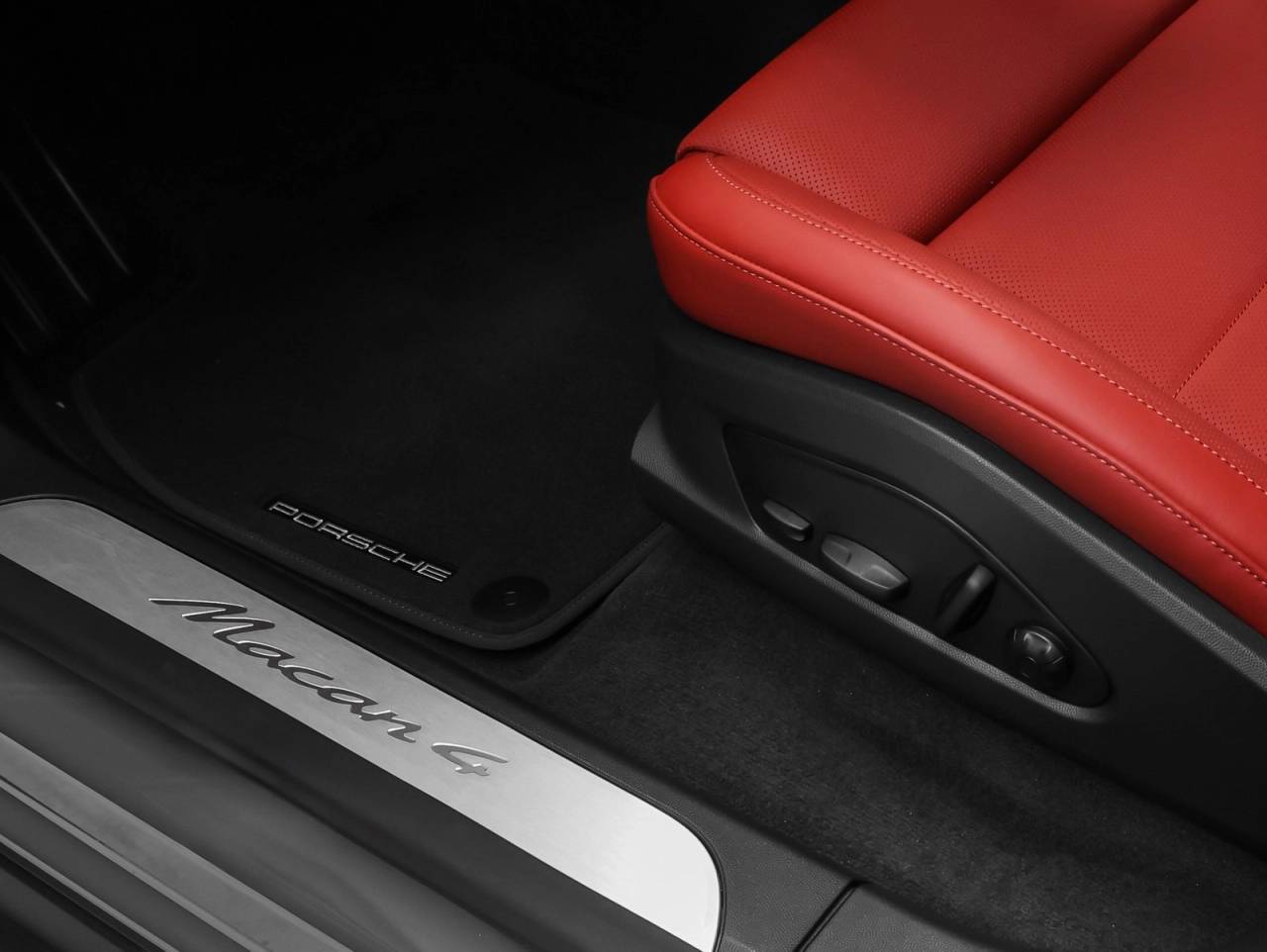 2026 Porsche Macan Macan 4 Electric