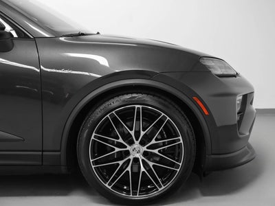 2026 Porsche Macan 4 Electric