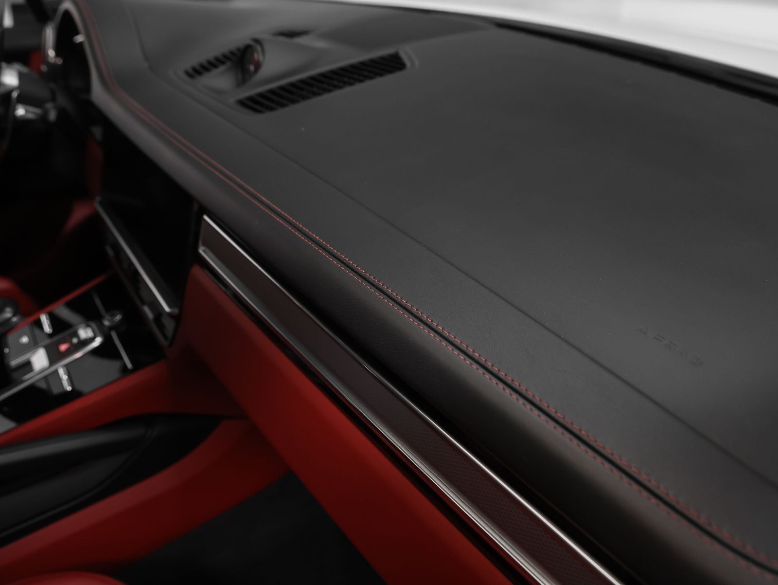 2023 Porsche Cayenne S Platinum Edition