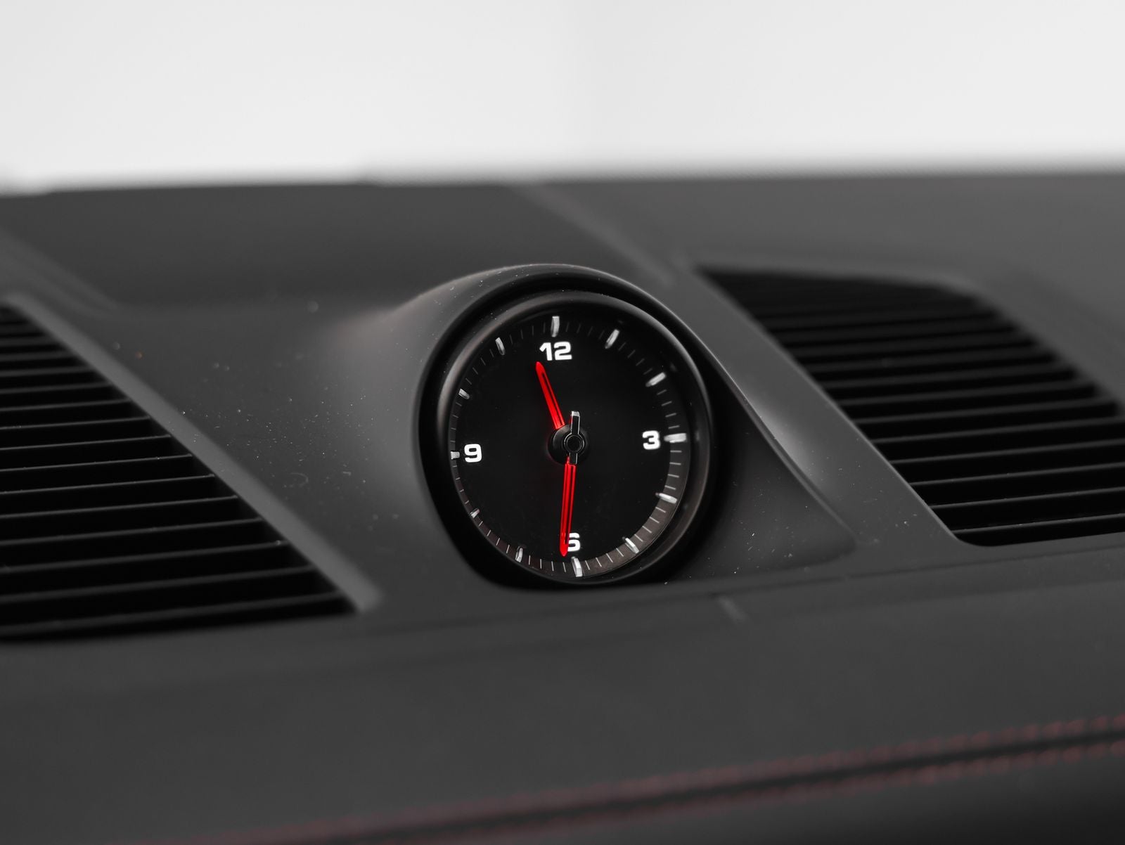 2023 Porsche Cayenne S Platinum Edition