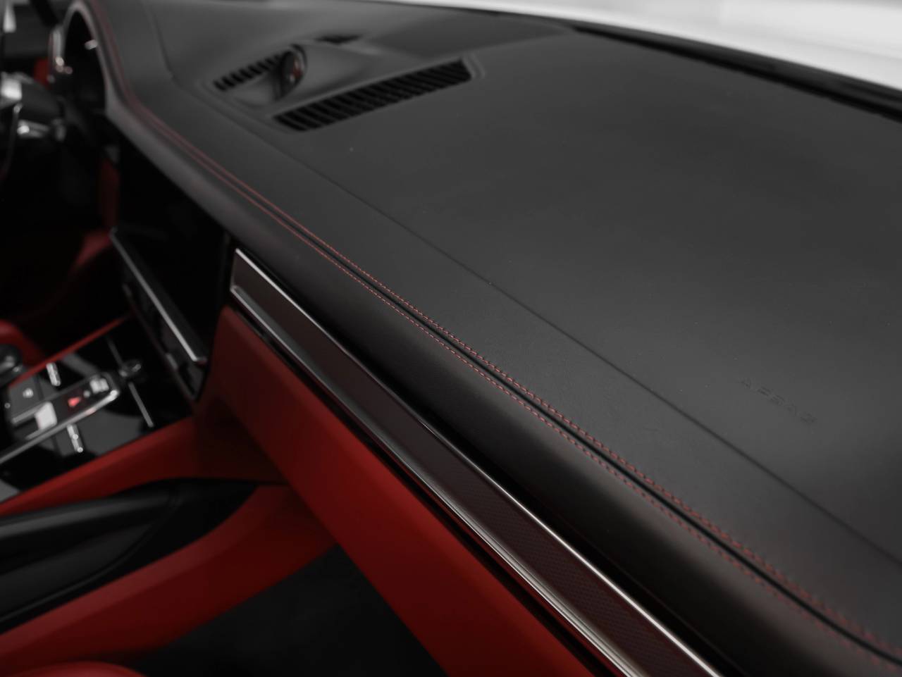 2023 Porsche Cayenne S Platinum Edition