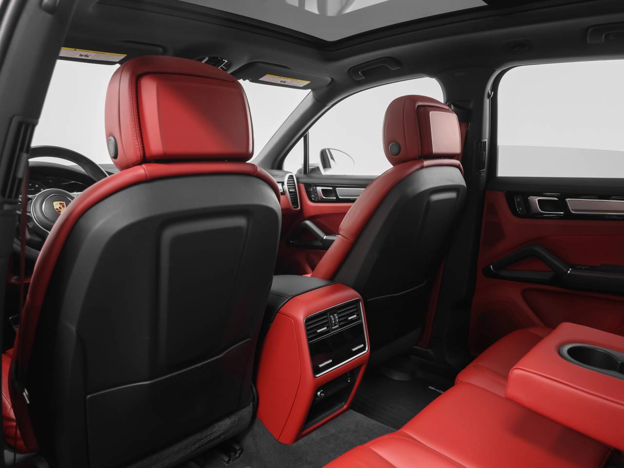 2023 Porsche Cayenne S Platinum Edition