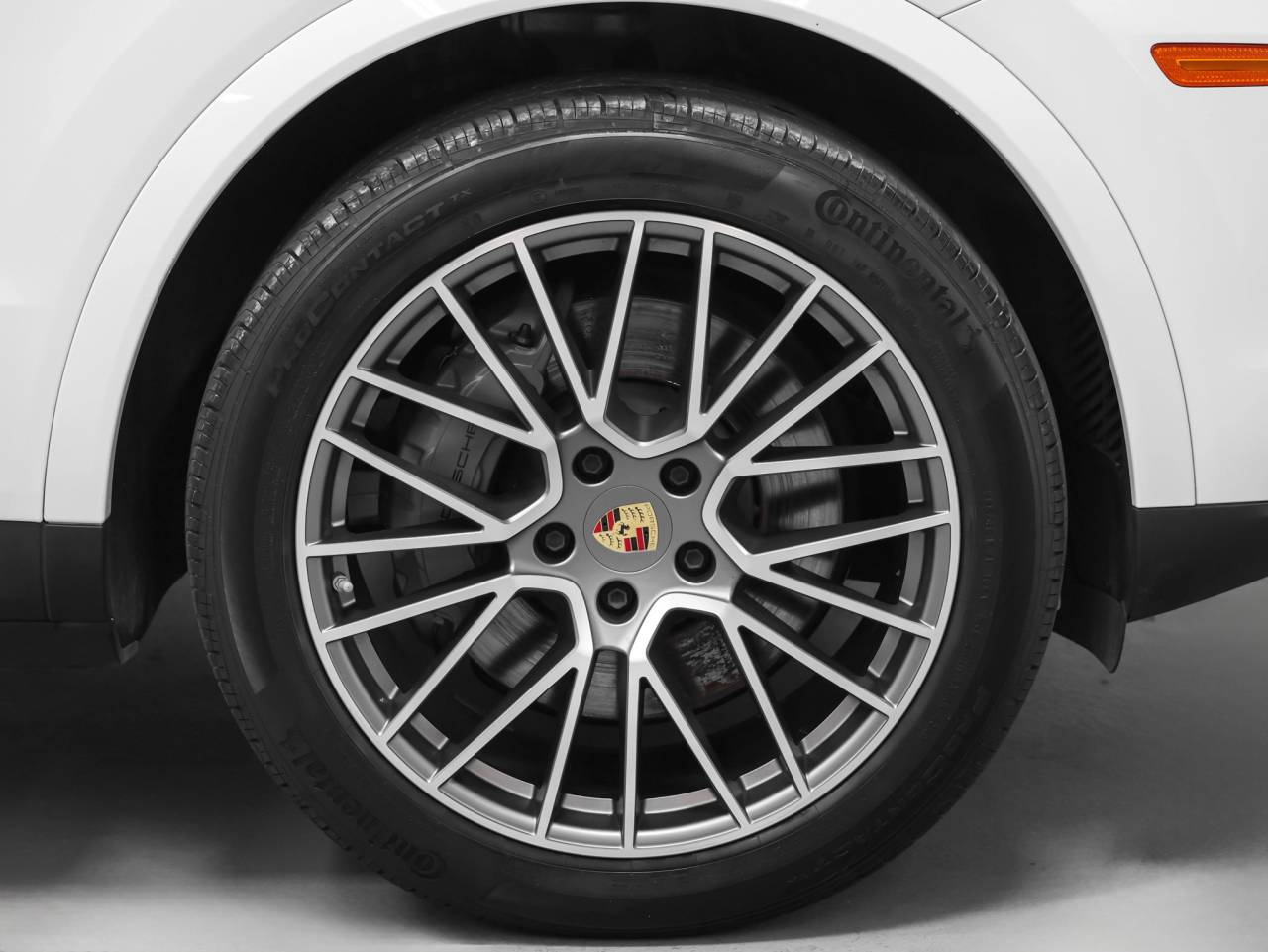 2023 Porsche Cayenne Cayenne S Platinum Edition