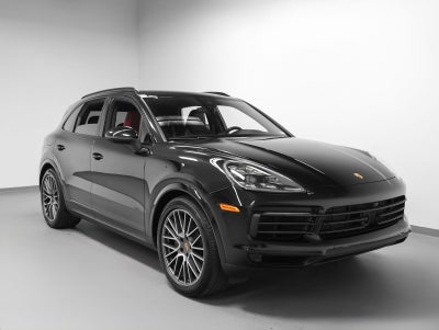 2023 Porsche Cayenne S Platinum Edition