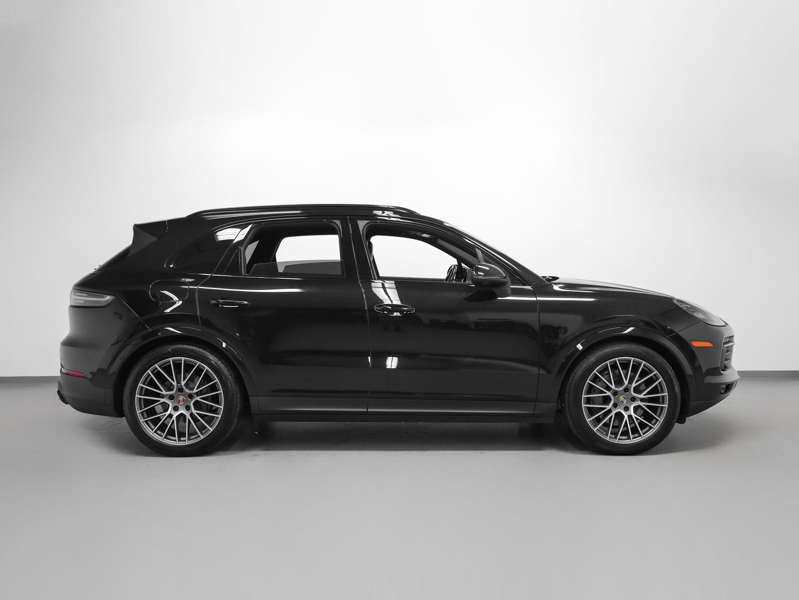 2023 Porsche Cayenne S Platinum Edition