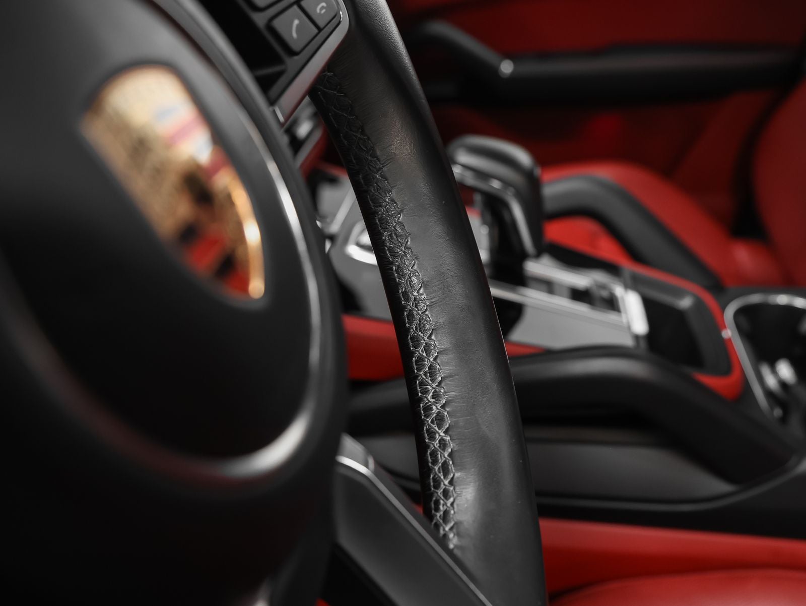 2023 Porsche Cayenne S Platinum Edition