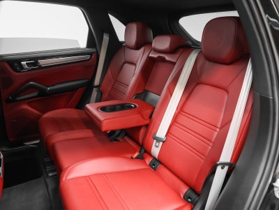 2023 Porsche Cayenne S Platinum Edition