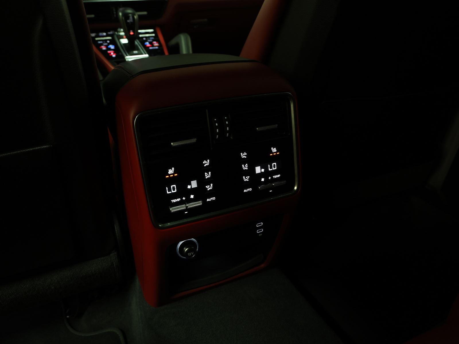 2023 Porsche Cayenne S Platinum Edition