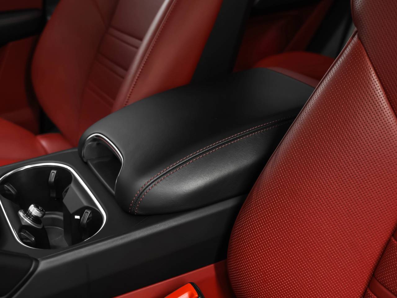 2023 Porsche Cayenne S Platinum Edition