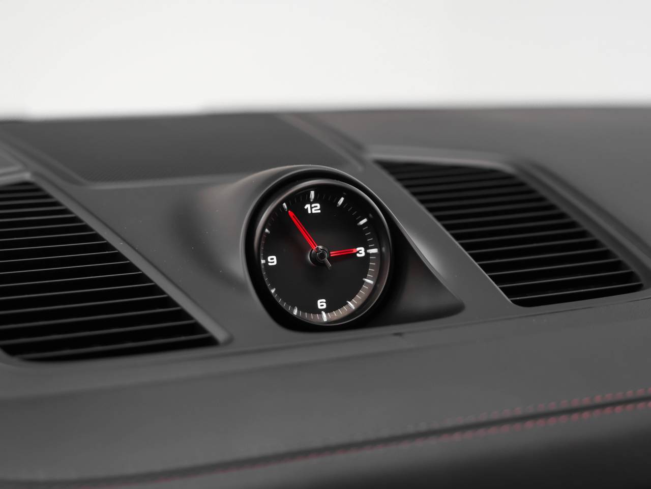 2023 Porsche Cayenne S Platinum Edition