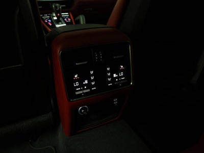 2023 Porsche Cayenne S Platinum Edition
