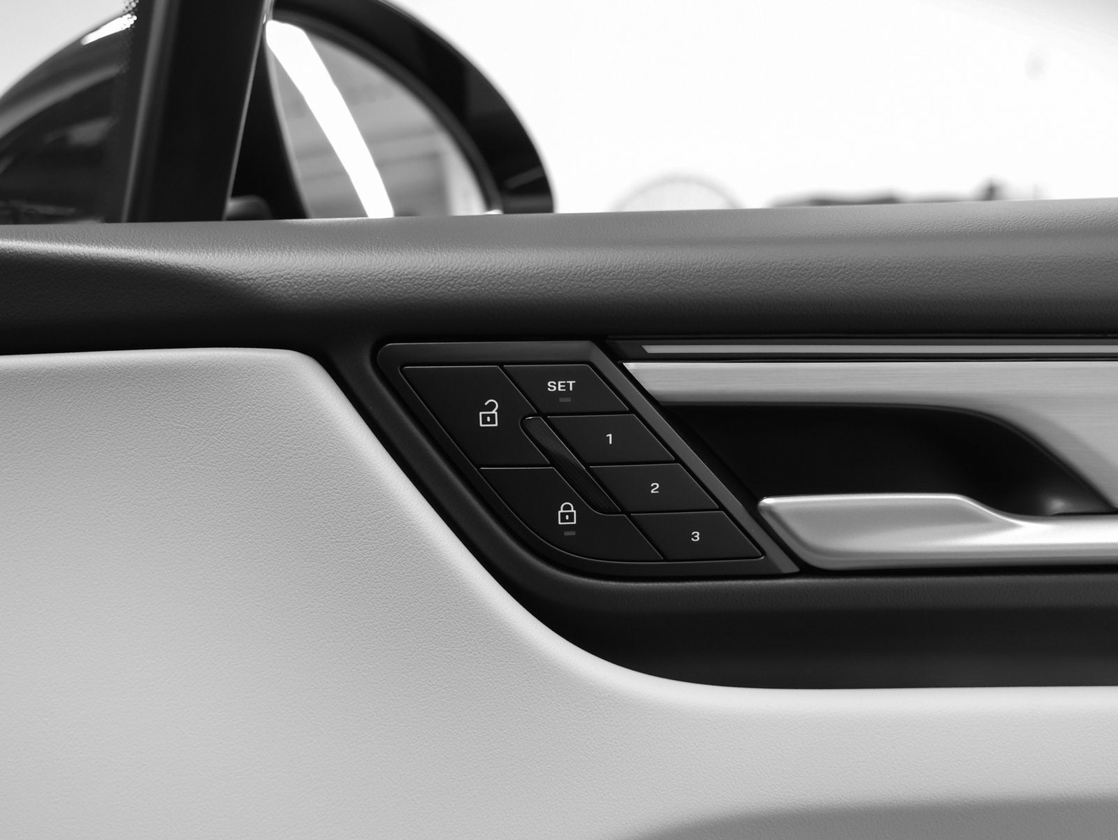 2025 Porsche Macan Electric 4S