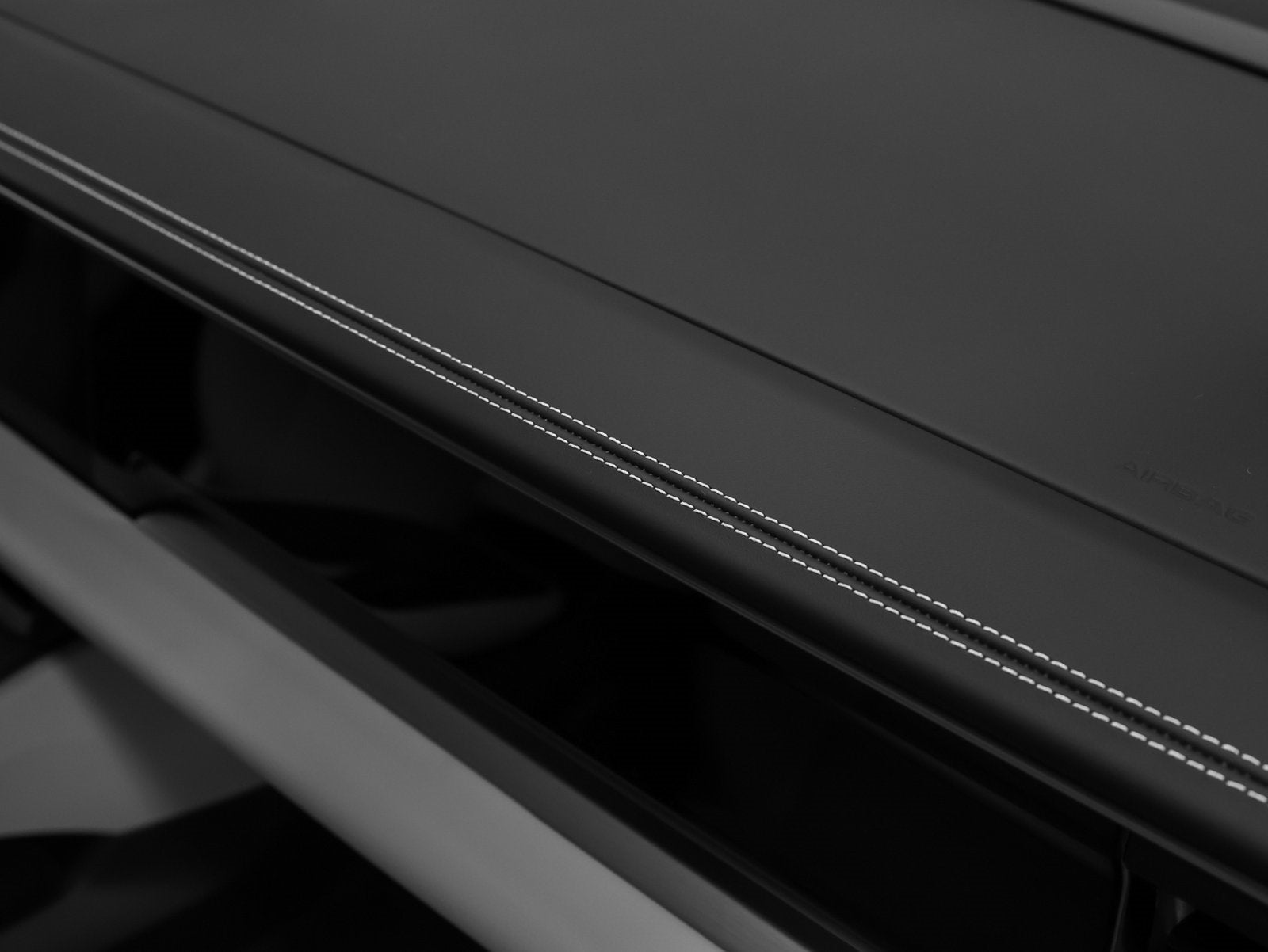 2025 Porsche Macan Electric 4S