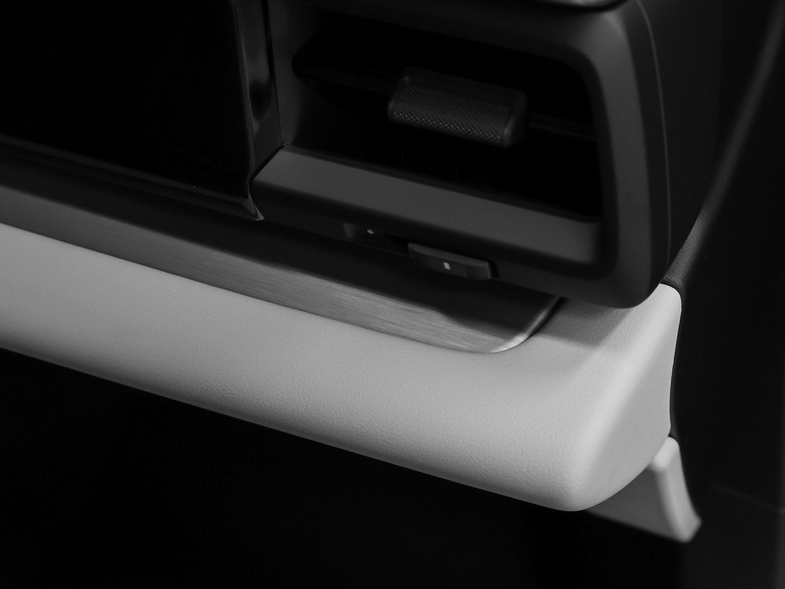 2025 Porsche Macan Electric 4S