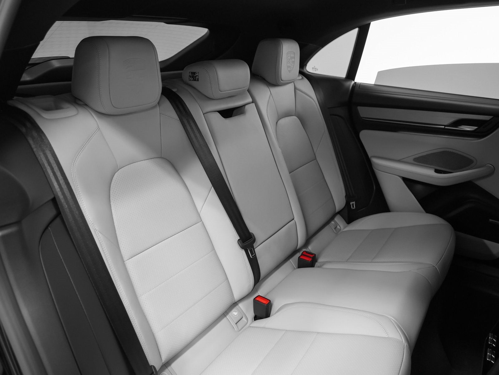 2025 Porsche Macan Electric 4S