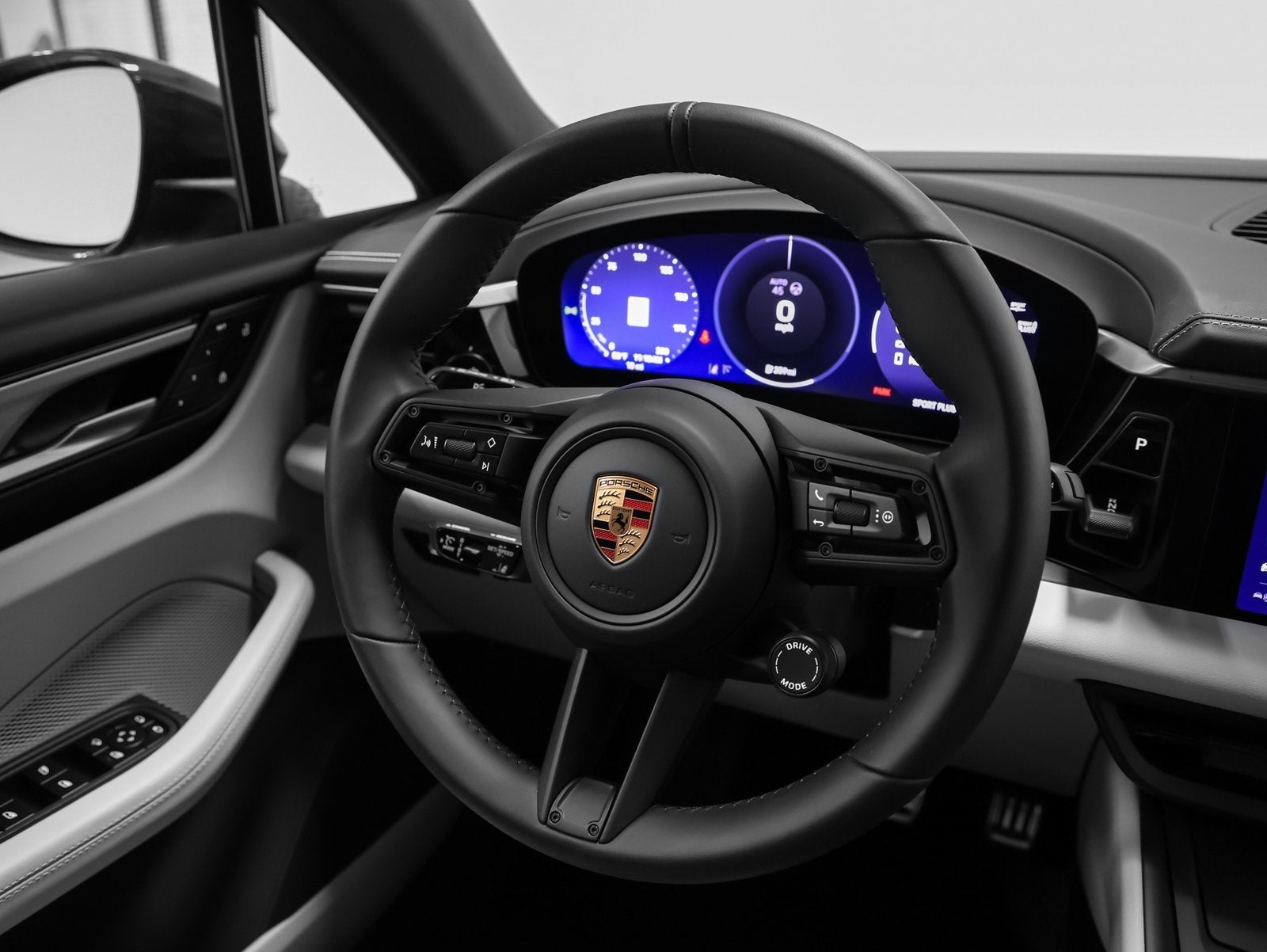 2025 Porsche Macan Electric 4S