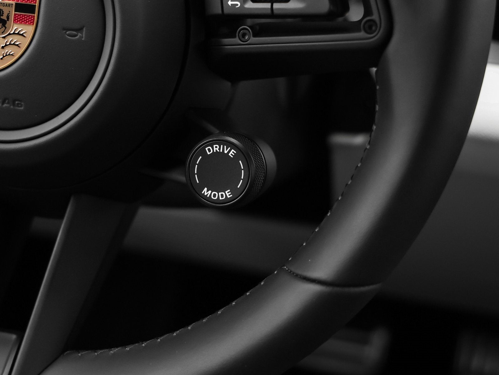 2025 Porsche Macan Electric 4S