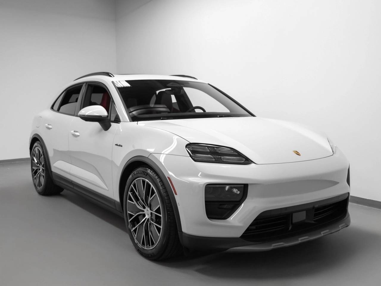 2025 Porsche Macan Macan 4S Electric