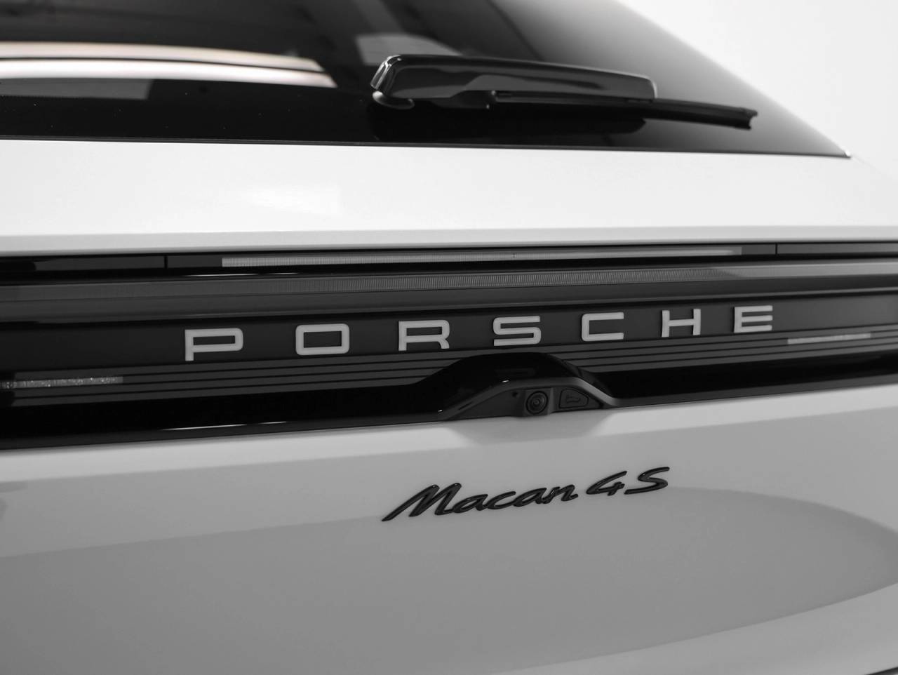 2025 Porsche Macan Macan 4S Electric