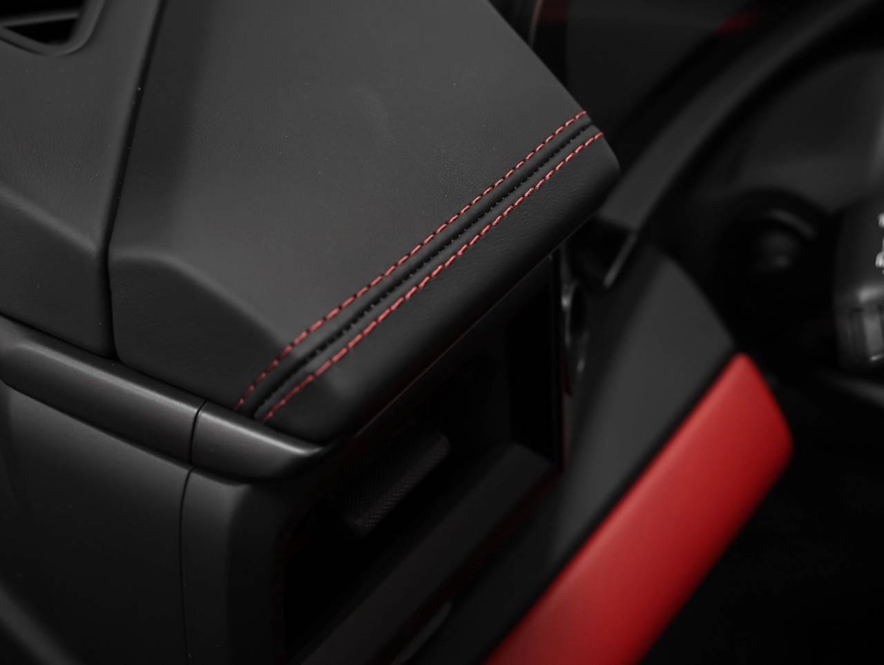 2025 Porsche Macan Macan 4S Electric