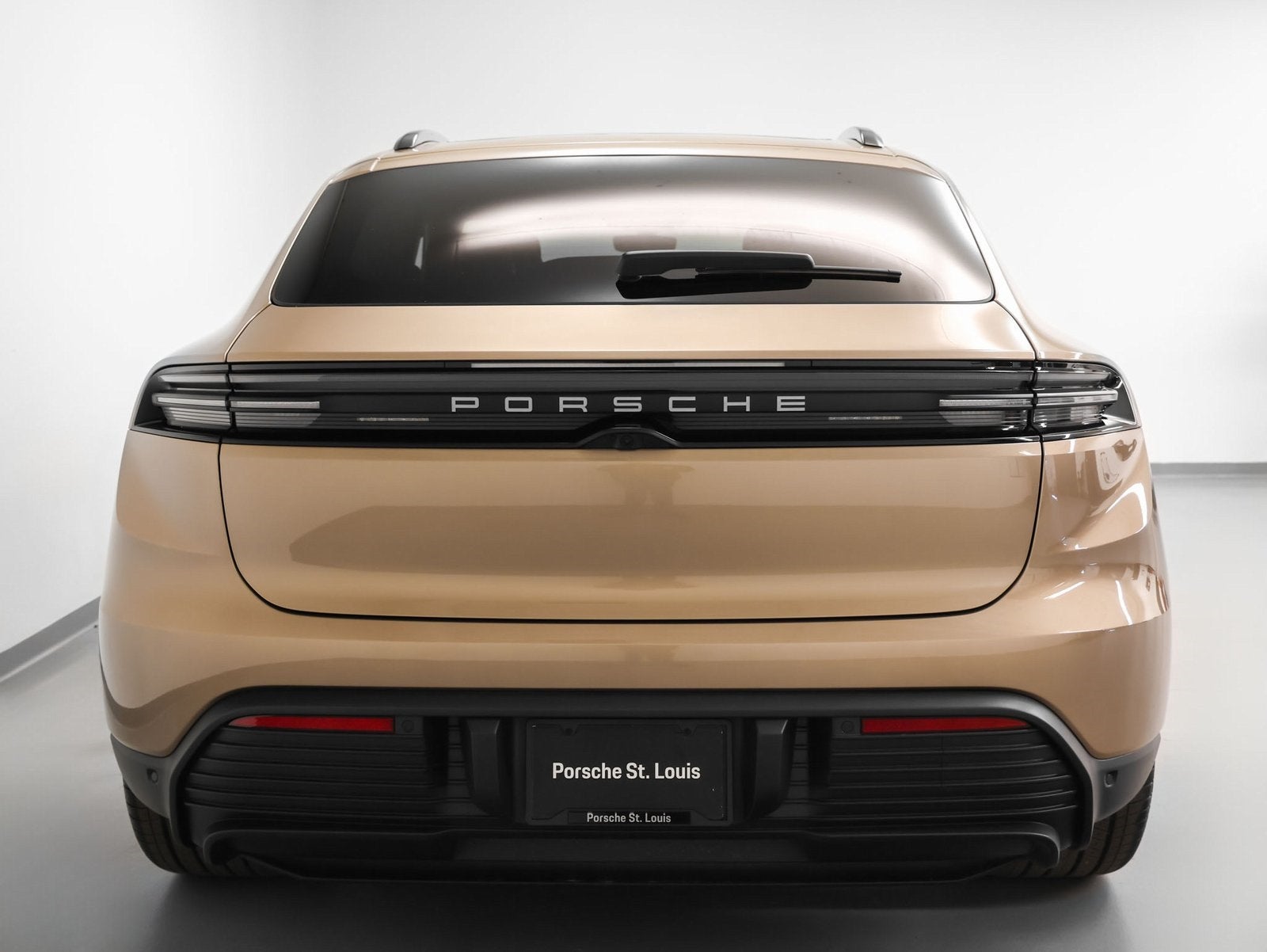 2025 Porsche Macan Macan 4S Electric