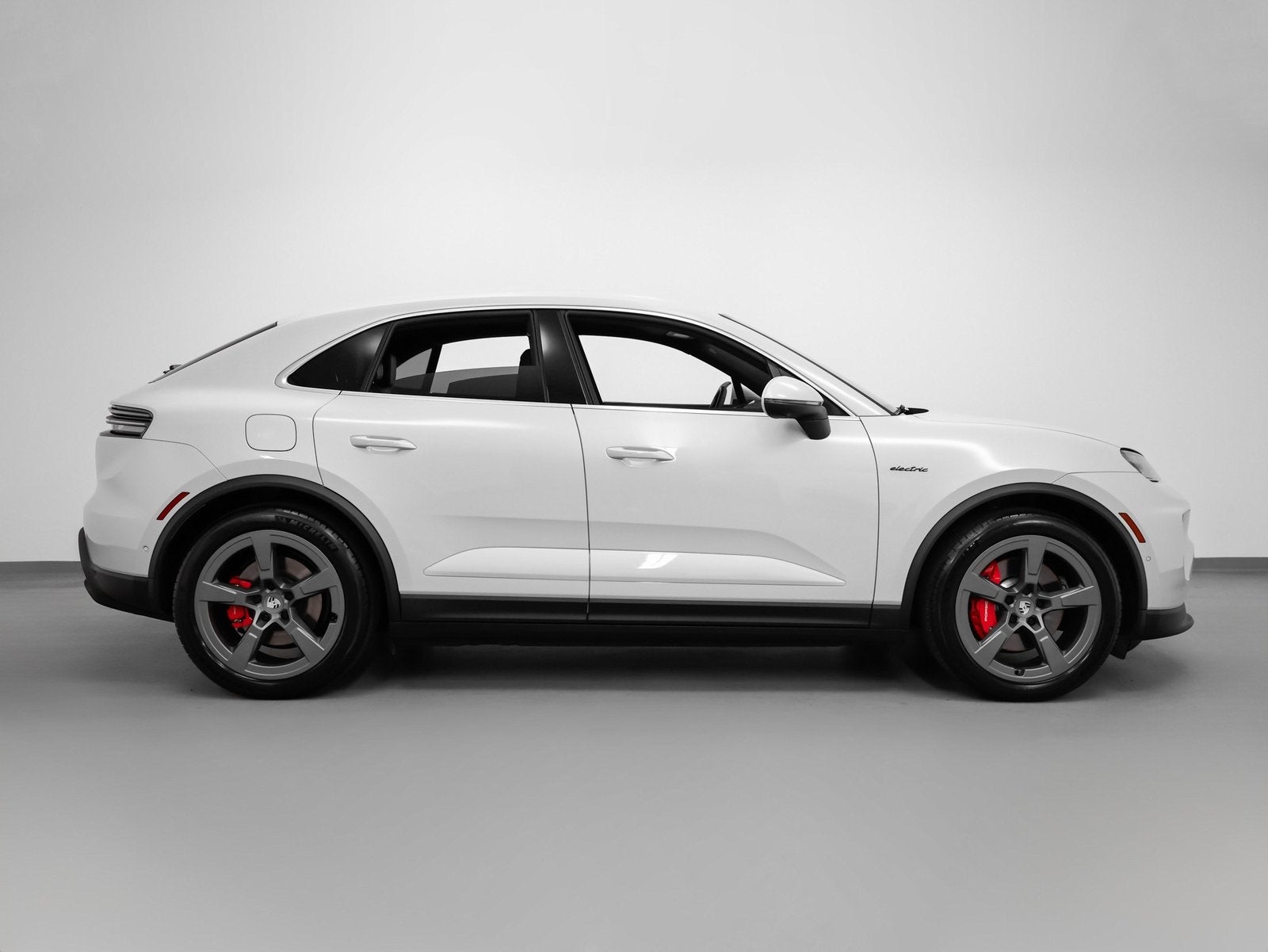 2025 Porsche Macan Macan 4S Electric