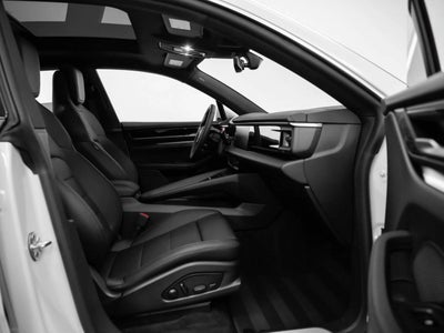 2025 Porsche Macan Macan 4S Electric