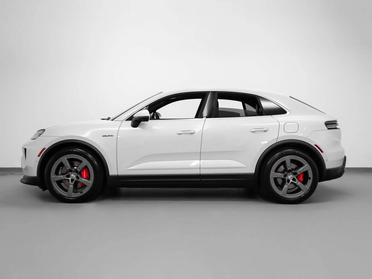 2025 Porsche Macan Macan 4S Electric