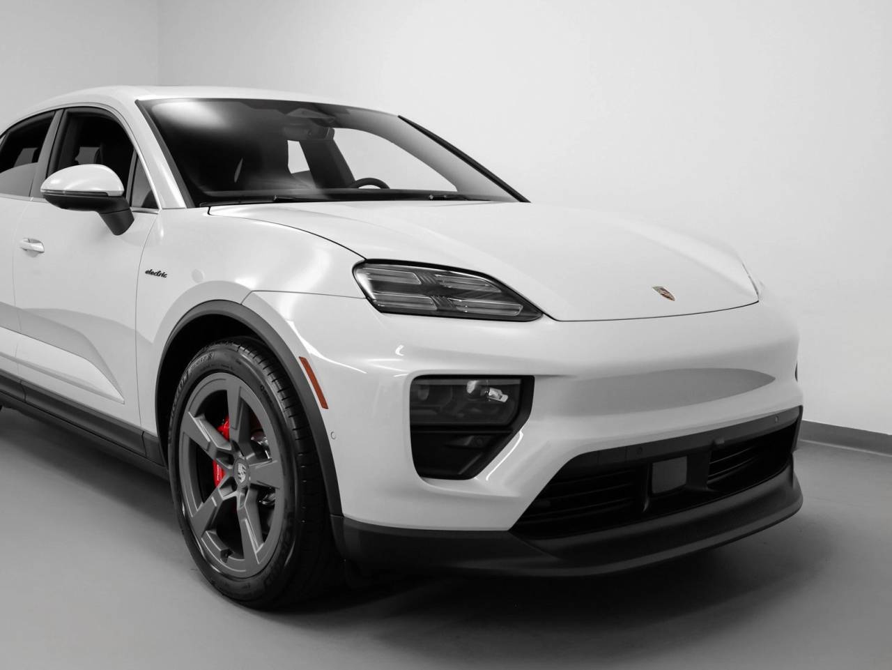 2025 Porsche Macan Macan 4S Electric