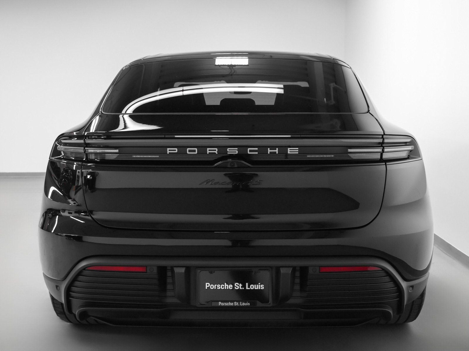 2026 Porsche Macan Macan 4S Electric