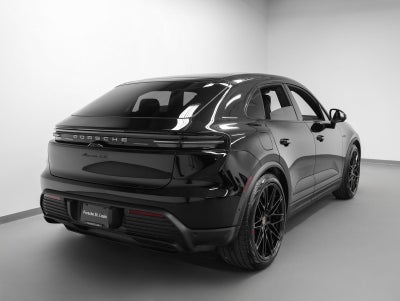 2026 Porsche Macan Macan 4S Electric