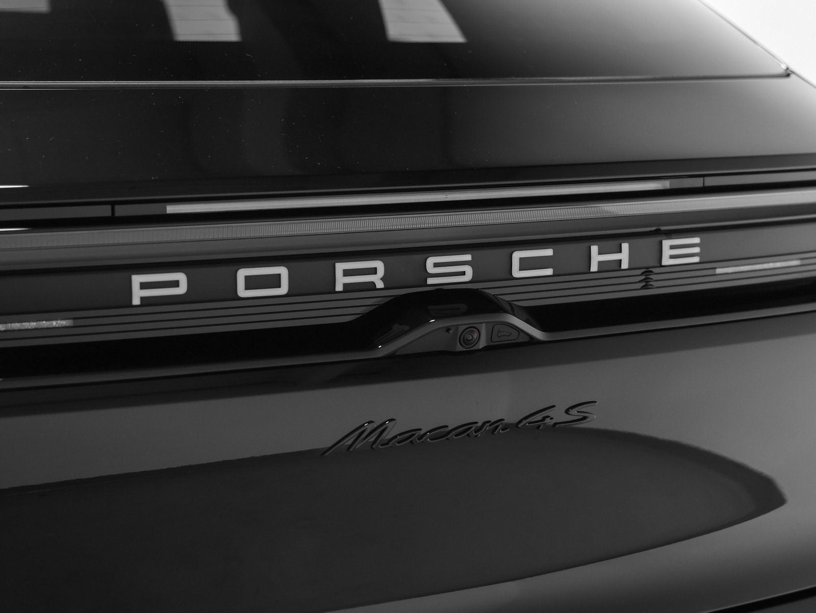 2026 Porsche Macan Macan 4S Electric